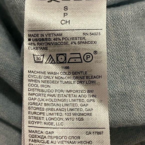 GAP Twisted Racerback Tank - Picture 5 of 5